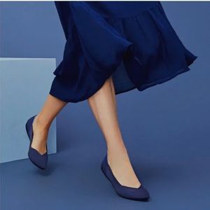 Rothy’s Point in Maritime Navy, size 8.5